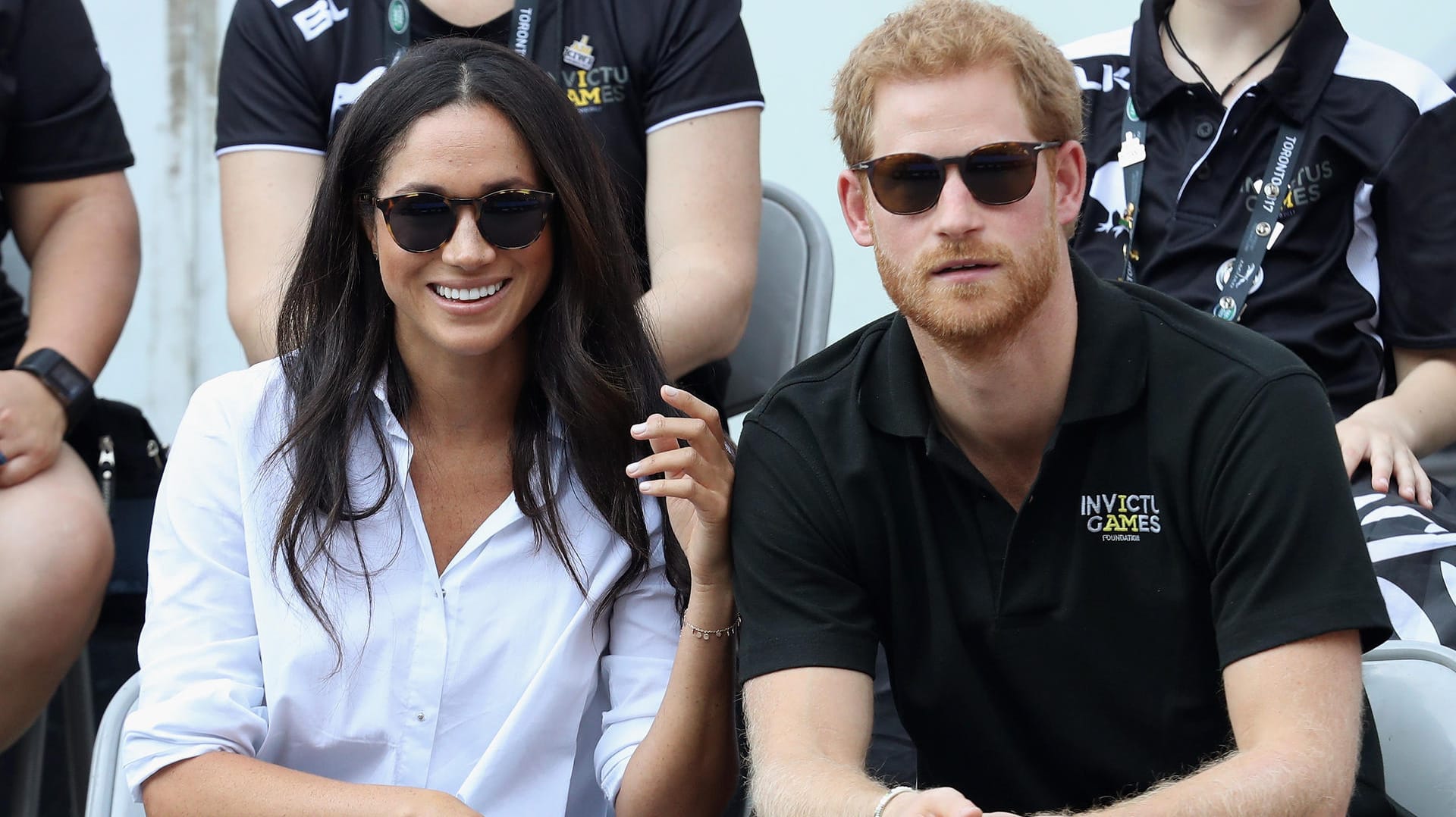 Vor rund einem Jahr wurde offizielle verkündet, dass Meghan Markle und Prinz Harry ein Paar sind. Nun wird teilweise schon über eine Verlobung spekuliert.