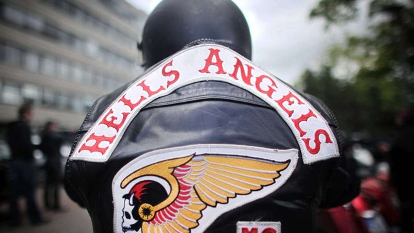 Ein Mitglied der Rockergruppe Hells Angels.