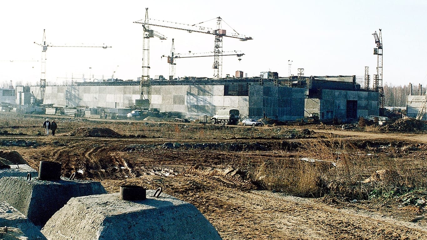 Ein im Bau befindliches Gebäude in der Wiederaufbereitungsanlage Majak in Russland im Jahr 2009.