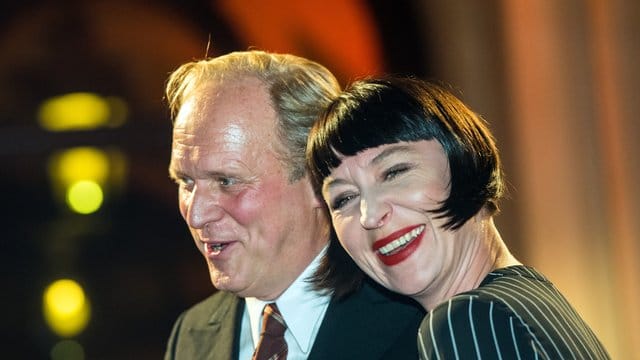 Ulrich Tukur und seine Frau Katharina John leben derzeit noch in Italien. Ulrich Tukur und seine Frau Katharina John leben derzeit noch in Italien.