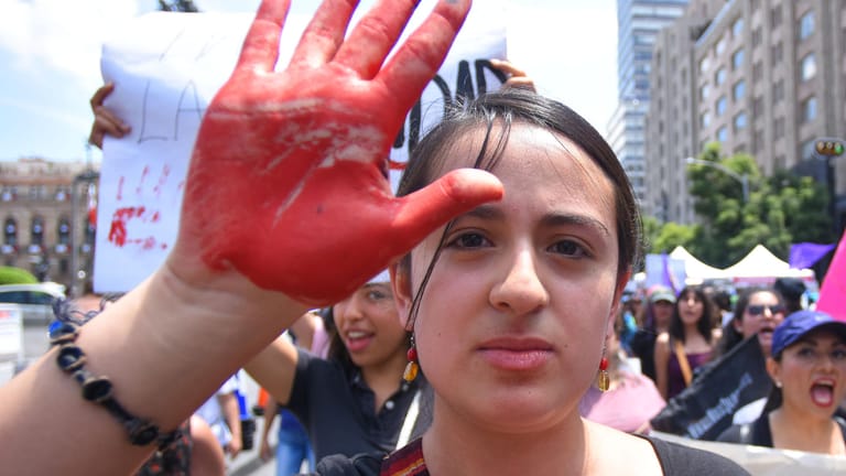Protest gegen Gewalt gegen Frauen in Mexiko