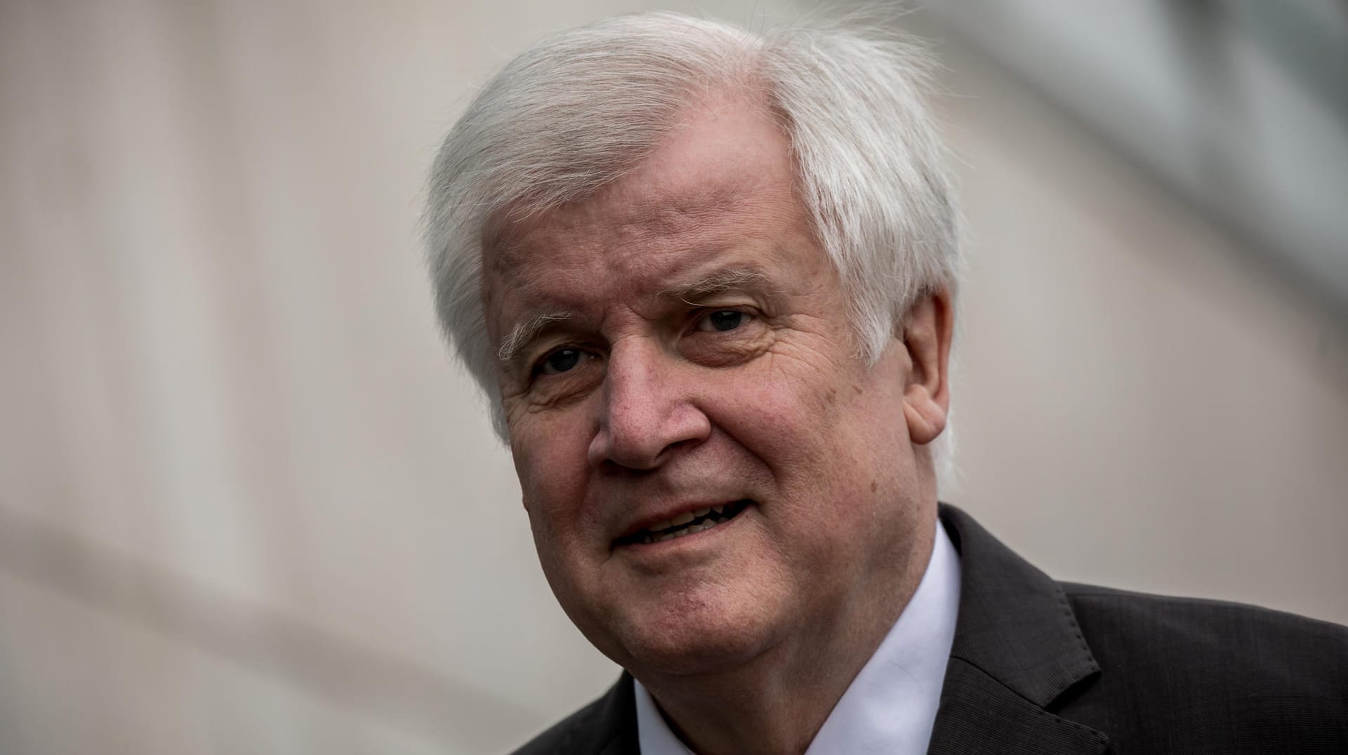 Der bayerische Ministerpräsident Horst Seehofer steht in der CSU unter massivem Druck.