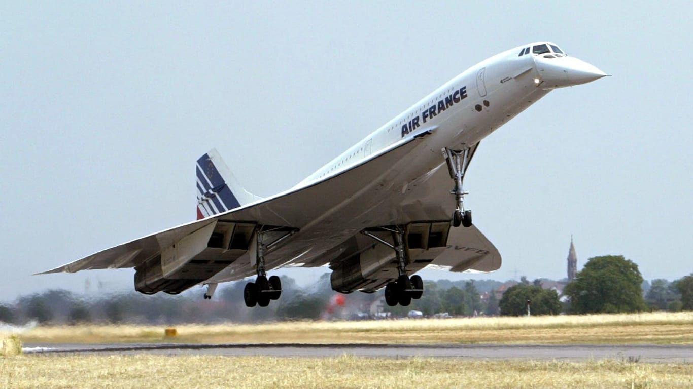 Am 22. November 1977 nahmen Air France und British Airways den Linienverkehr nach New York auf.