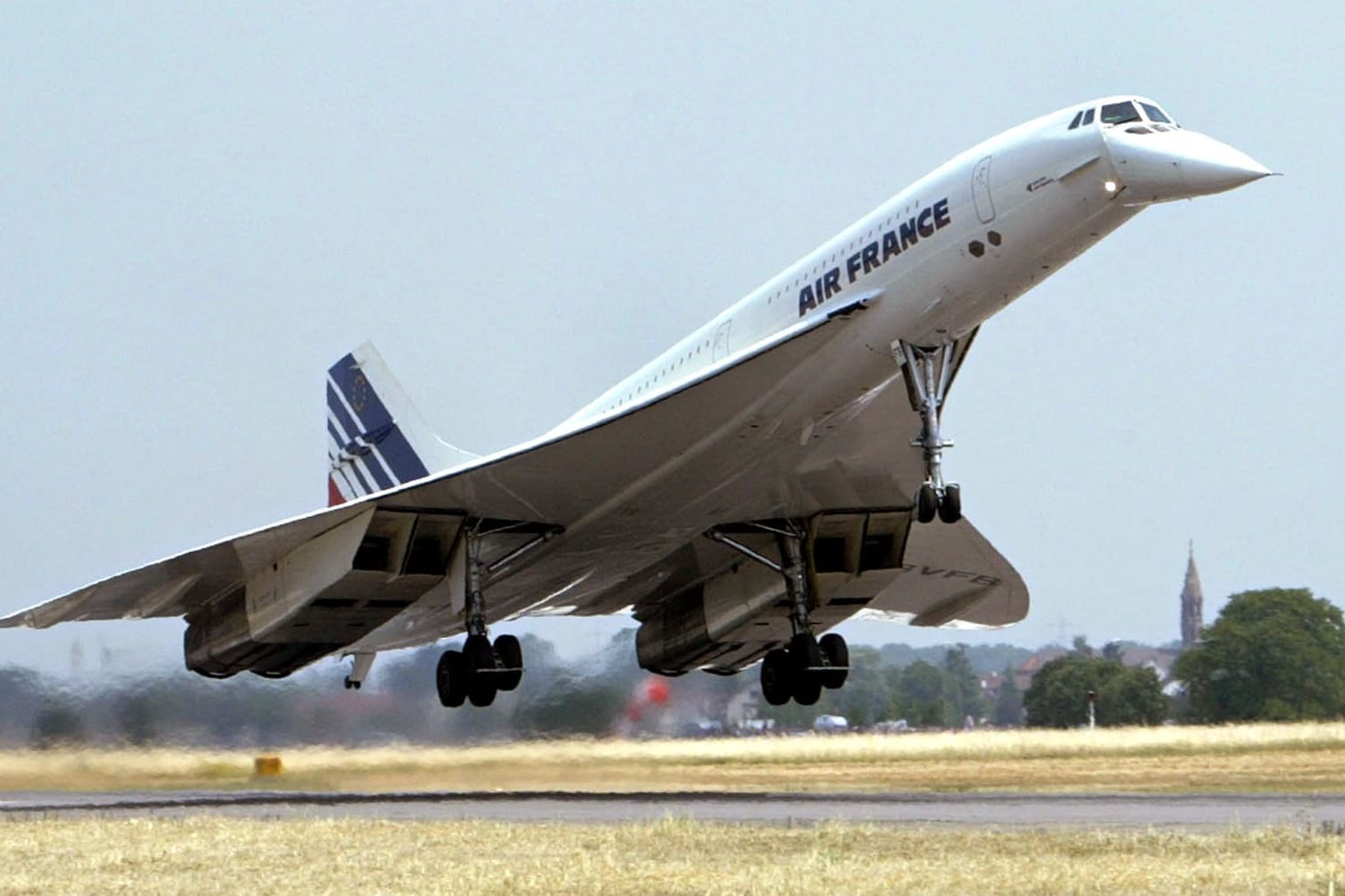 Am 22. November 1977 nahmen Air France und British Airways den Linienverkehr nach New York auf.