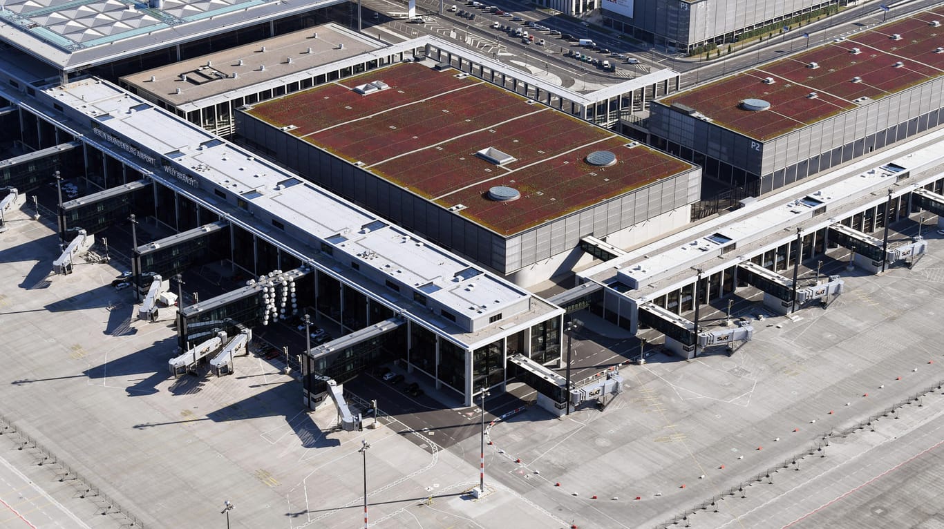 Hauptstadtflughafen BER: Der ursprüngliche Eröffnungstermin war im Juni 2012 spektakulär gescheitert.