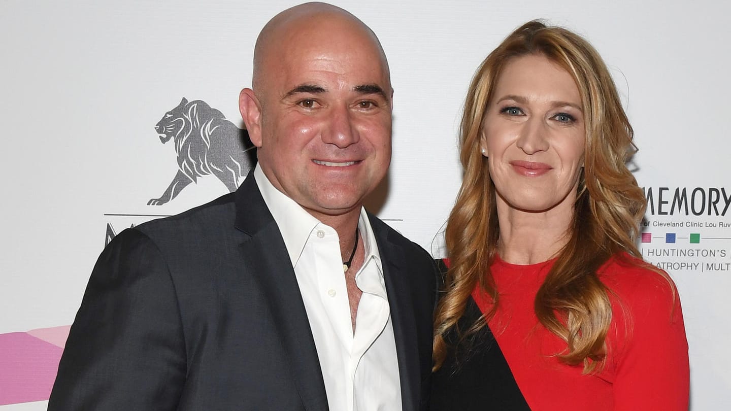 André Agassi und Steffi Graf: Die beiden dachten über ein drittes Kind nach. André Agassi und Steffi Graf: Die beiden dachten über ein drittes Kind nach.