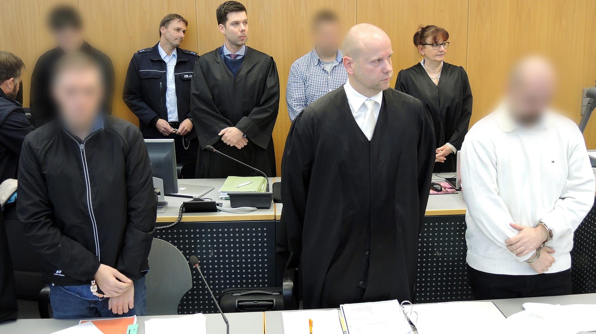 Fünf weitere Verdächtige mussten sich vor Gericht verantworten.