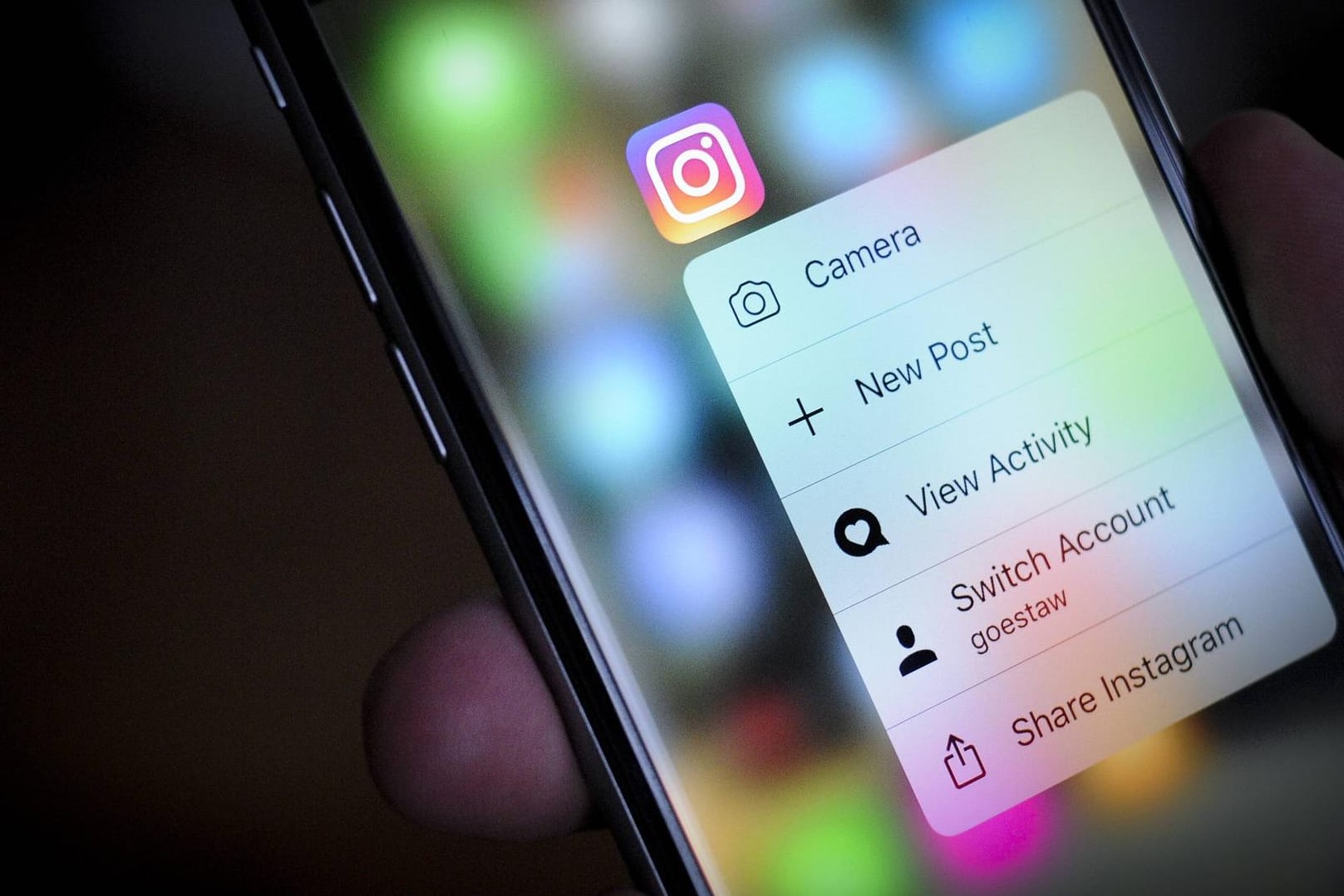 Instagram-App: Immer mehr Smartphone-Bilder, immer weniger Ausdrucke.