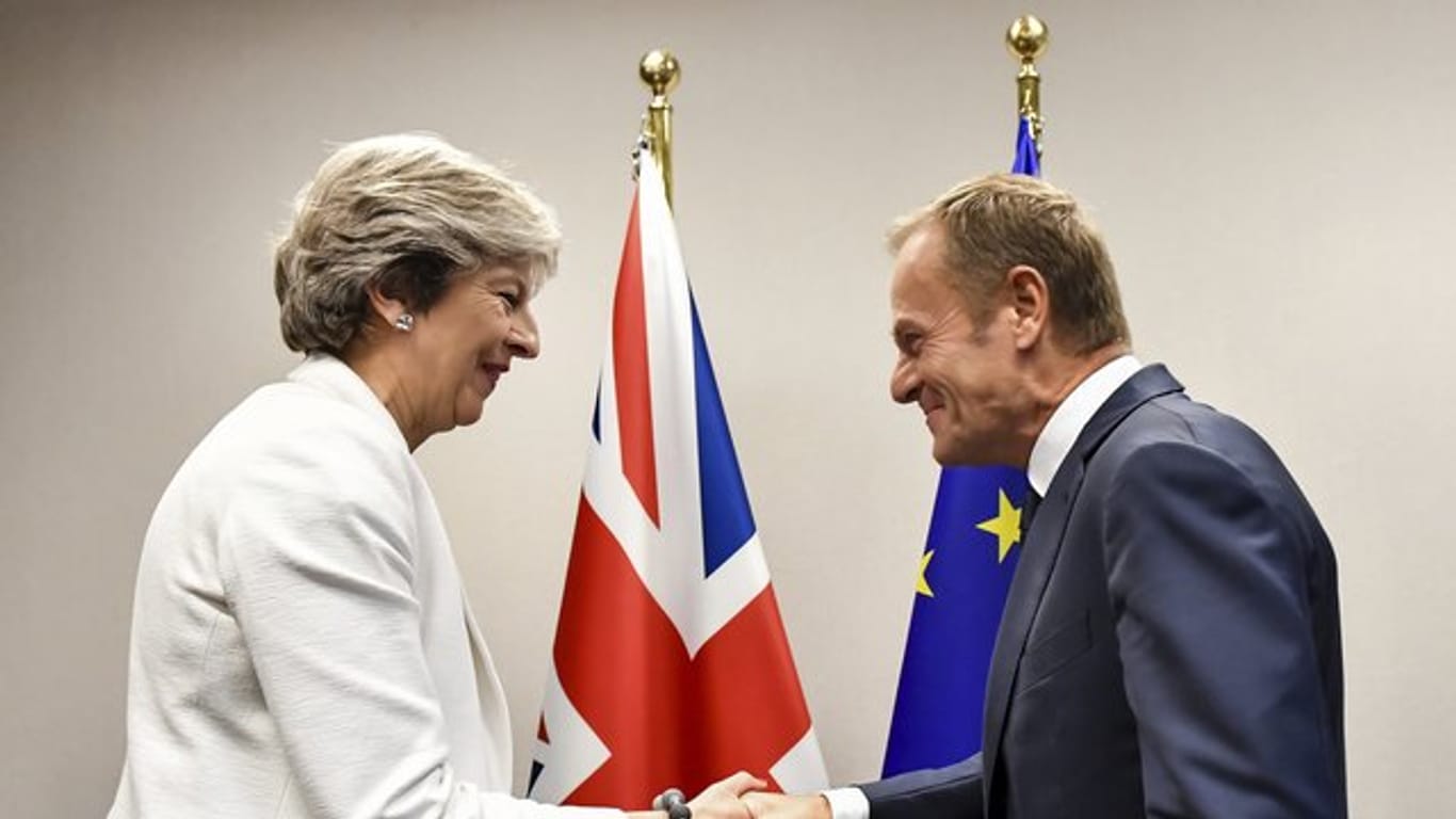 Tusk trifft sich erneut mit Premierministerin Theresa May.