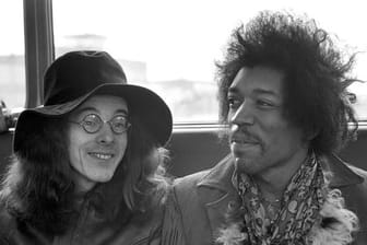 Jimi Hendrix und Bassist Noel Redding 1969 in Hamburg.
