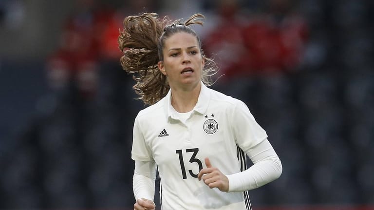 Melanie Leupolz feierte 2013 ihr Länderspiel-Debüt und hat mittlerweile 50 Partien für die deutsche Frauen-Nationalmannschaft absolviert.