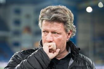 Setzt sich Bielefelds Cheftrainer Jeff Saibene gegen Eintracht Braunschweig durch?
