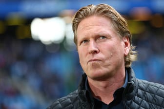 HSV-Trainer Markus Gisdol kann sich mit einem Sieg gegen Hoffenheim vom Relegationsplatz befreien.