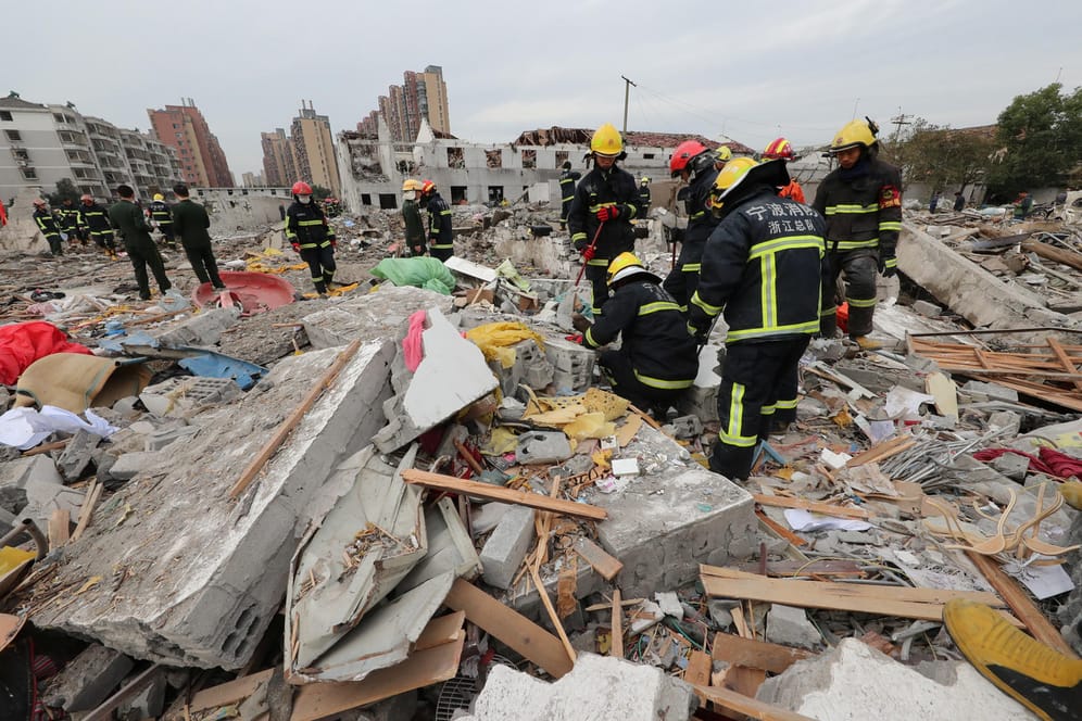 Ningbo in Ostchina: Bei der Explosion wurden mehrere Fabrikgebäude zerstört.