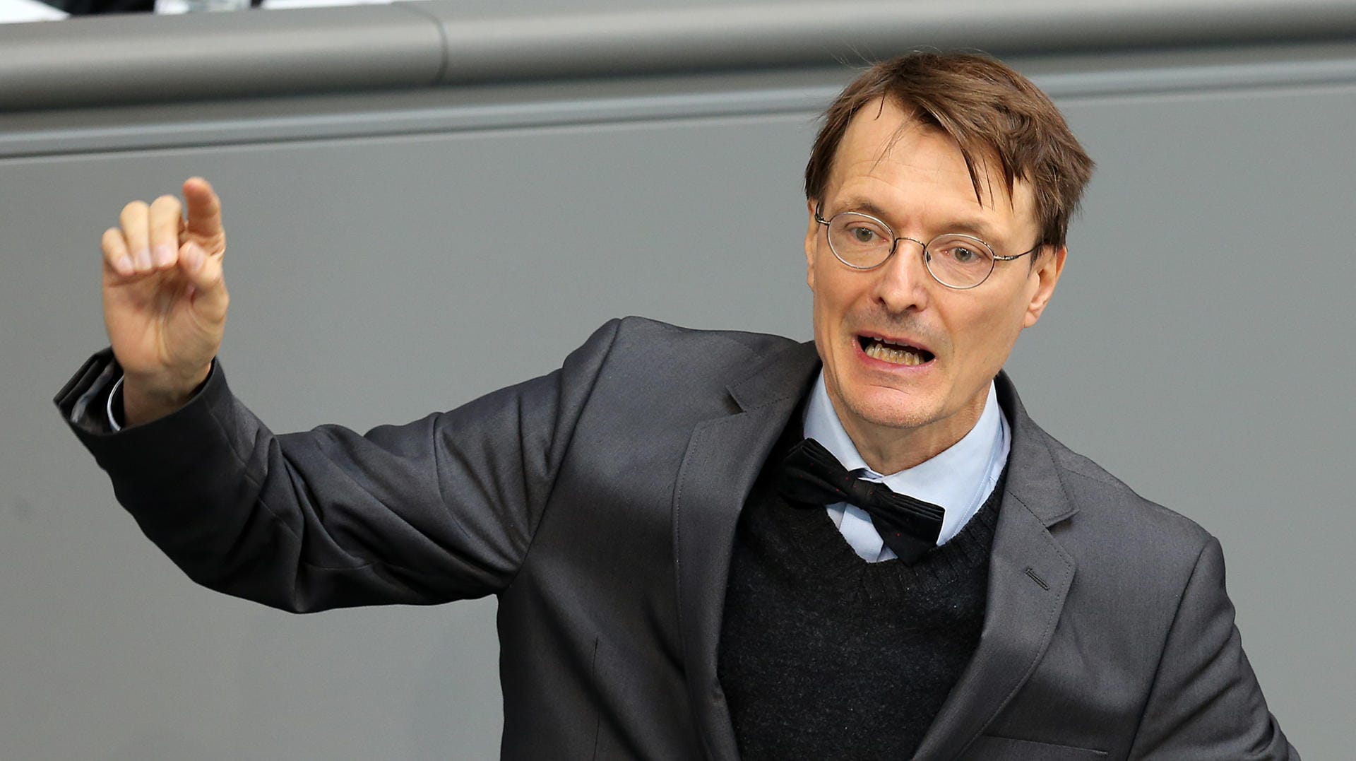 Karl Lauterbach (SPD): "Werden sehen, ob die Union bereit ist, sich in Richtung eines gerechteren Landes zu bewegen." Karl Lauterbach (SPD): "Werden sehen, ob die Union bereit ist, sich in Richtung eines gerechteren Landes zu bewegen."