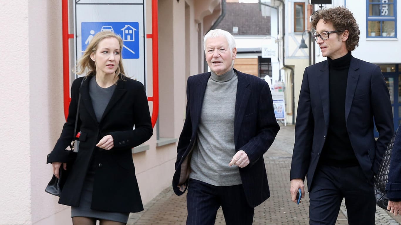 Anton Schlecker mit seinen Kindern Meike und Lars: Dem Drogerieketten-Gründer und seiner Familie wurde unter anderem vorsätzlicher Bankrott und Insolvenzbetrug vorgeworfen.