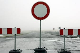 Kein Durchkommen: In Düsseldorf drohen Fahrverbote für Diesel. (Symbolbild)