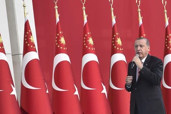 Recep Tayyip Erdogan: Der türkische Staatspräsident attackiert immer wieder die Zentralbank seines Landes.