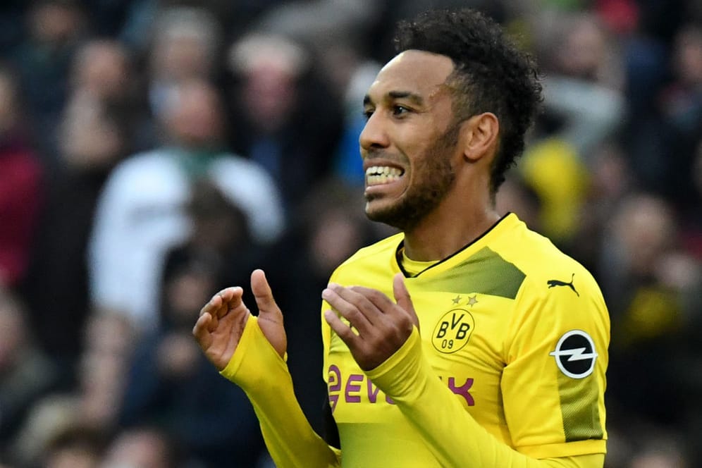 Pierre-Emerick Aubameyang von Borussia Dortmund flog im Derby vom Platz.