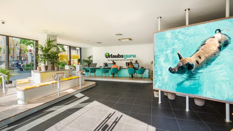 Der Urlaubsguru-Store in Unna von innen: Der Anbieter startete als reines Online-Portal, bis 2017 die erste stationäre Dependance geöffnet hat.