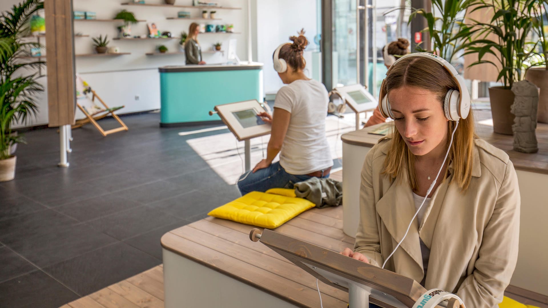 Der Urlaubsguru-Store sieht aus wie ein modernes Reisebüro – das Unternehmen möchte speziell mit seiner Unabhängigkeit punkten.