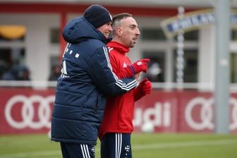 Endlich wieder gemeinsam auf dem Platz: Jupp Heynckes und Franck Ribéry verstehen sich blendend.