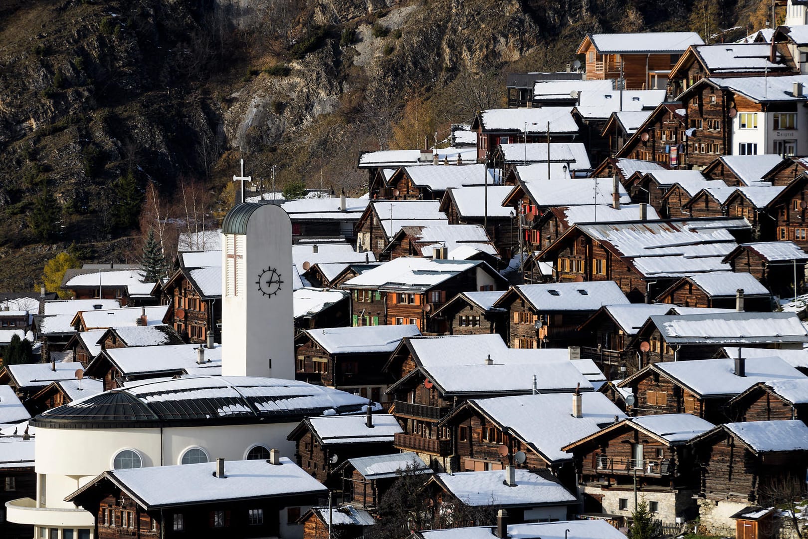 Das Bergdorf Albinen in der Schweiz: Über 20.000 Euro sollen potentiellen neuen Einwohnern in Aussicht gestellt werden.