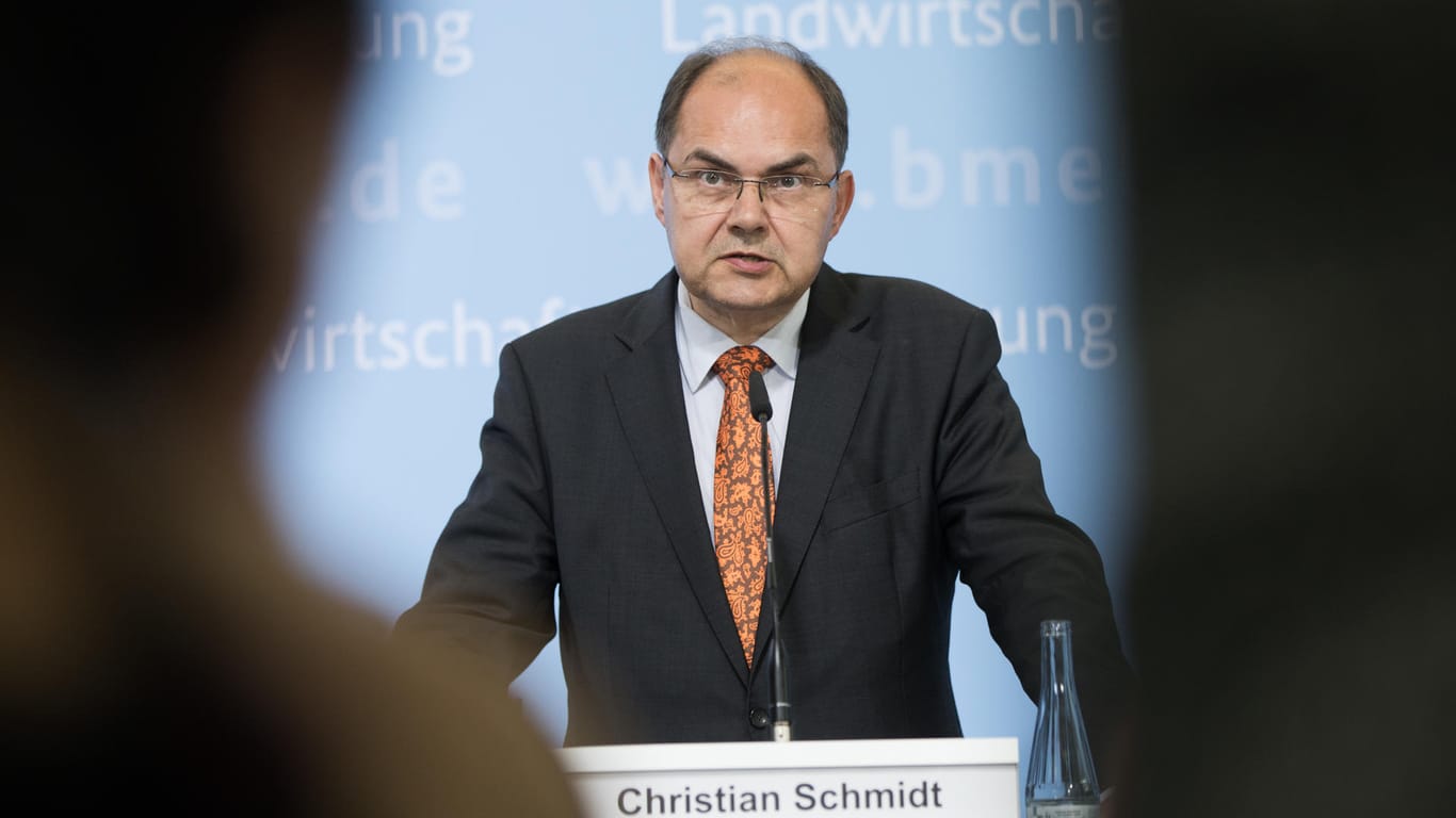Agrarminister Christian Schmidt: Nach seiner einsamen Glyphosat-Entscheidung werden er und seine Familie bedroht.
