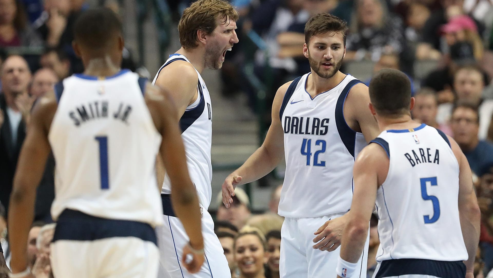 Starker Auftritt: Kleber (2. v. r.) und Nowitzki (2. v. li.) im Spiel gegen Brooklyn.