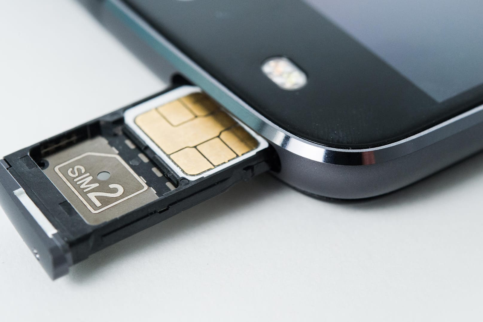 Dual-SIM-Telefone ermöglichen den Parallelbetrieb von zwei Mobilfunkanschlüssen.