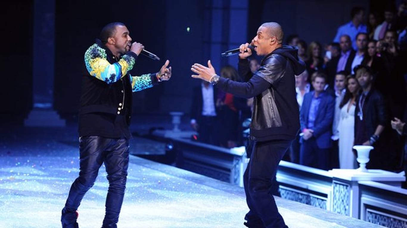 Die Beziehung zwischen Kanye West (l) und Jay-Z ist kompliziert.