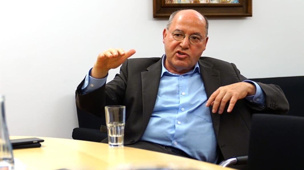 Gysi gibt auch Angela Merkel die Schuld, dass die Sondierungen gescheitert sind: "Sie hatte keine Idee für das Land"