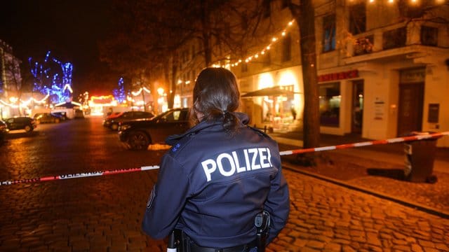 Abgesperrter Weihnachstmarkt in Potsdam.