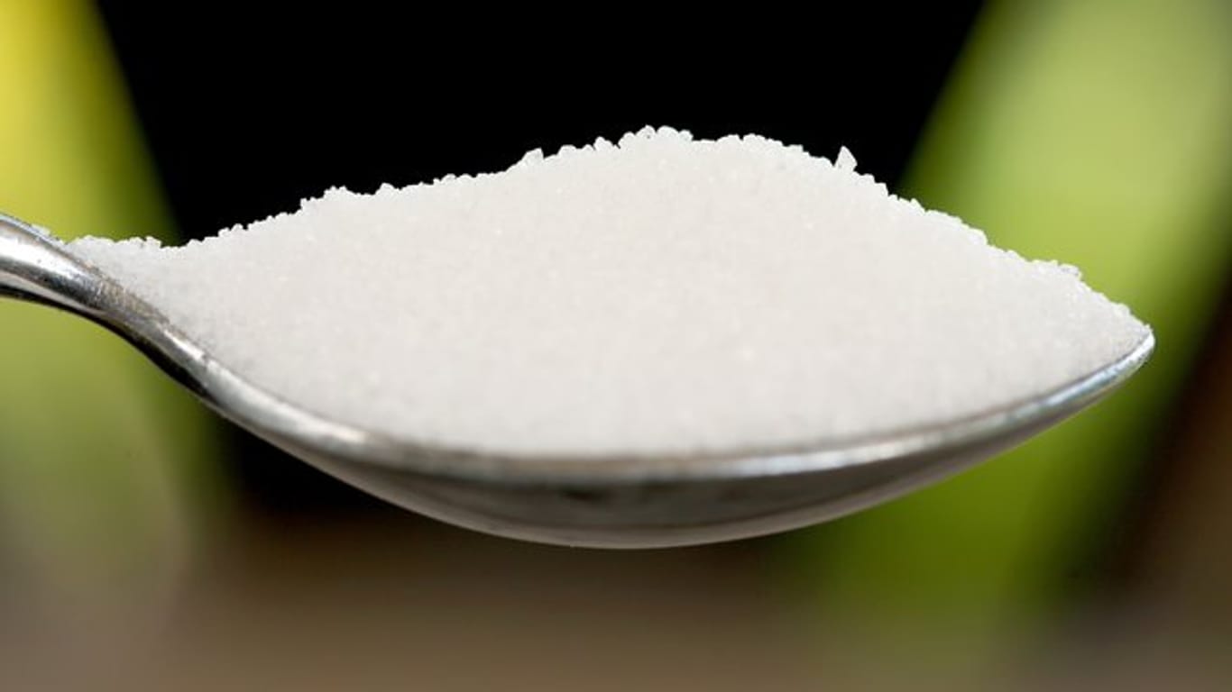 Rote Ampel für den Zucker? Verbraucherschützer halten wenig von einer abgeschwächten Nährstoff-Ampel.