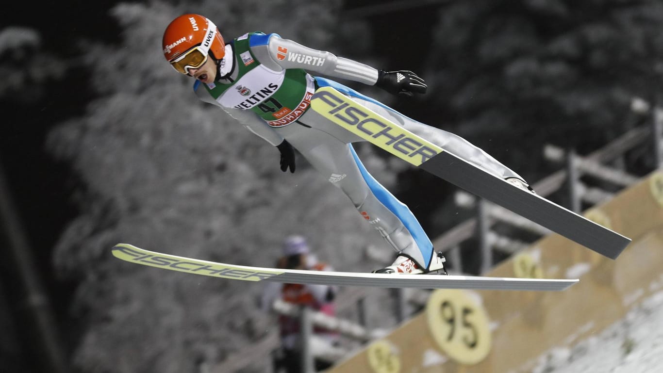 Richard Freitag, hier Ende November beim Weltcup in Ruka, holte den ersten Saisonsieg der deutschen Skispringer.
