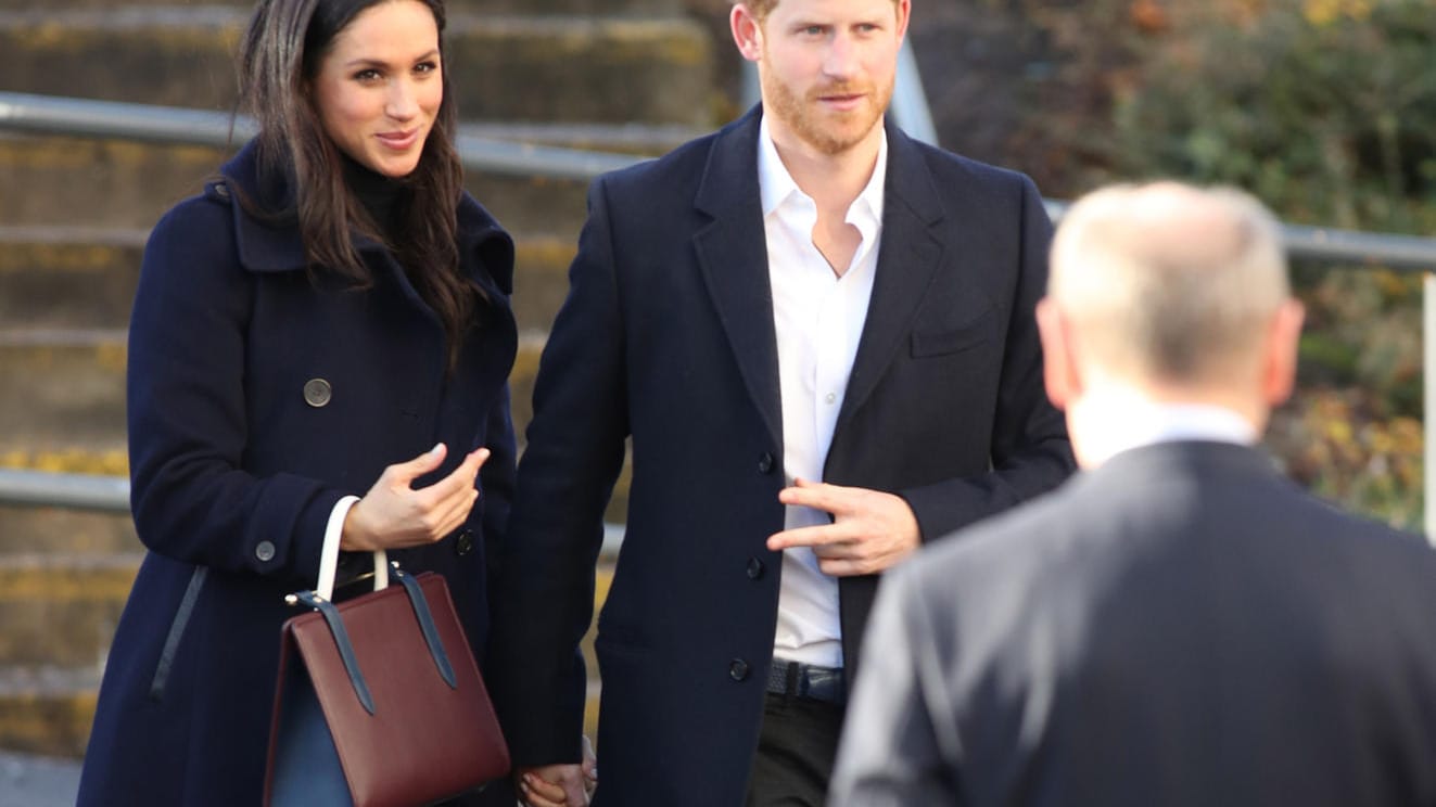 Meghan Markle: Beim ersten Auftritt nach der Verlobung mit Prinz Harry trug Meghan diese Tasche.