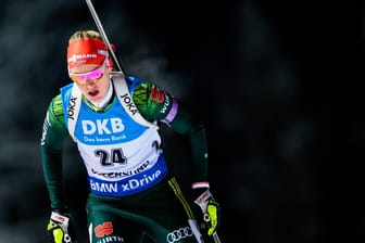 Denise Herrmann, hier bei ihrem ersten Sieg im Sprint, war die stärkste Biathletin beim Weltcup-Auftakt in Östersund.