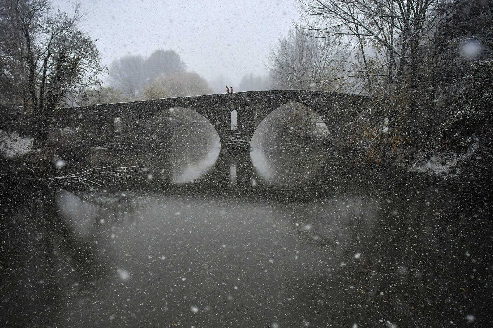 Brücke im Schnee.(Symbolfoto)