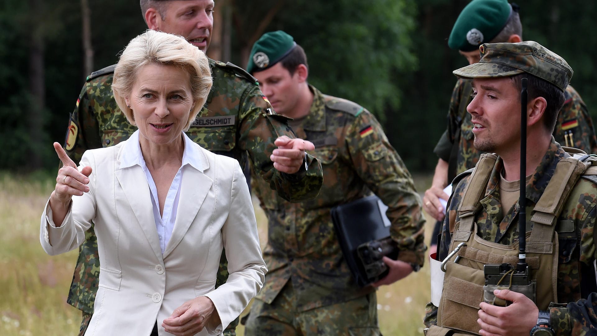 Verteidigungsministerin Ursula von der Leyen: Traditionsverständnis der Truppe reformieren.