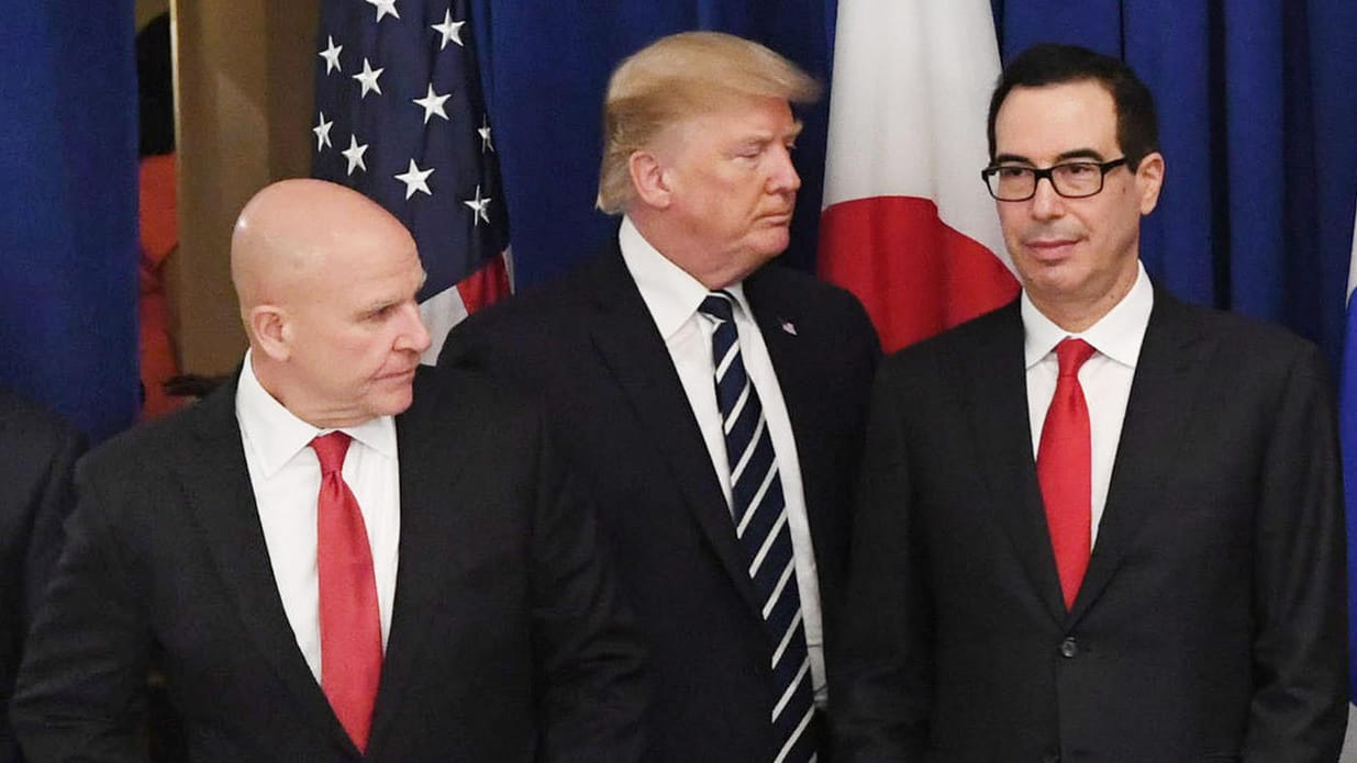 Donald Trumps Nationaler Sicherheitsberater, Herbert Raymond McMaster (l.) neben seinem Chef bei einem Treffen in New York.