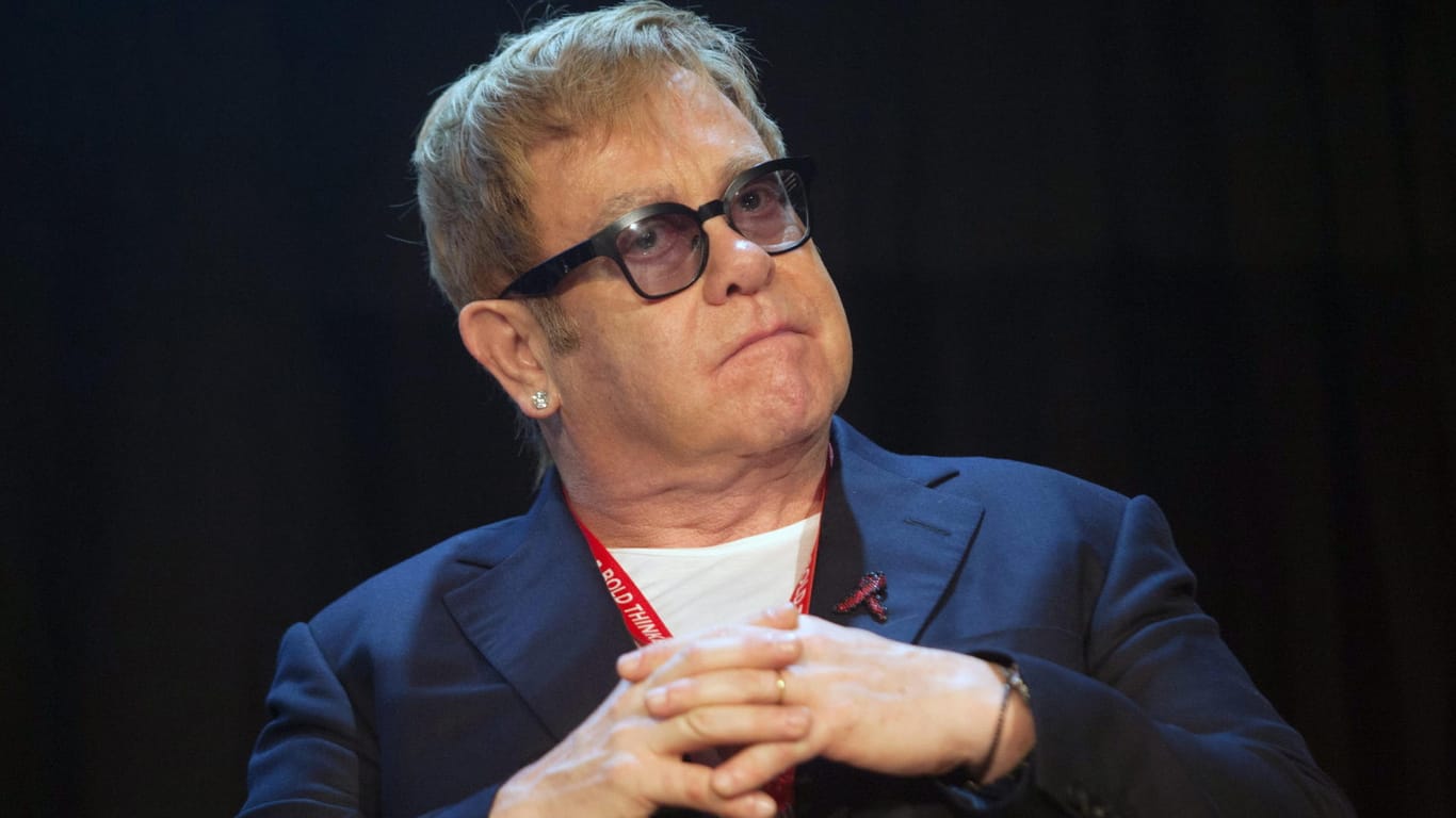 Starkomponist Elton John: Er hat seine Mutter verloren.
