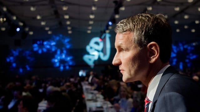 Björn Höcke, AfD-Fraktionsvorsitzender in Thüringen, beim Bundesparteitag der AfD in Hannover. Björn Höcke, AfD-Fraktionsvorsitzender in Thüringen, beim Bundesparteitag der AfD in Hannover.