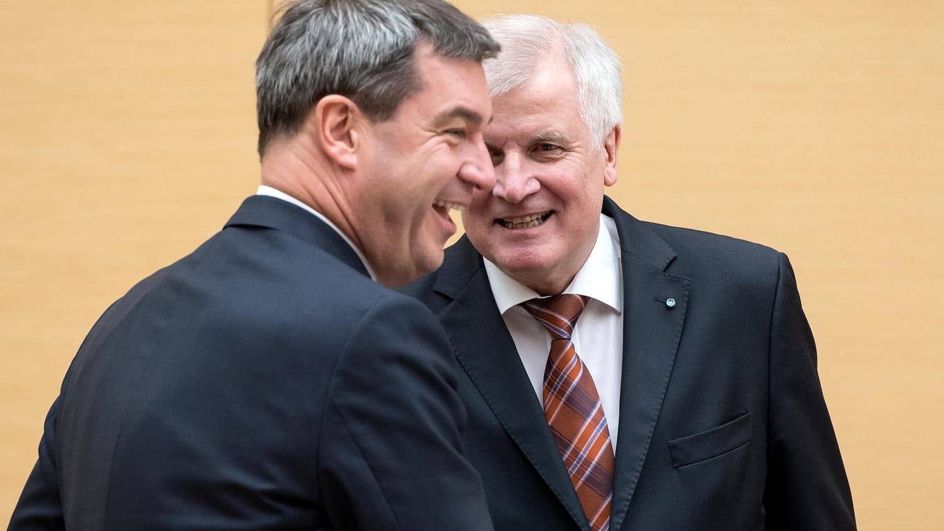 Söder (l.) und Seehofer: Machtkampf in der CSU ist entscheiden.