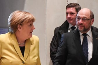 Kanzlerin Merkel und SPD-Chef Schulz: "Ergebnisoffene" Gespräche über eine Große Koalition.