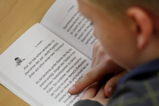 Untersucht wurde eine repräsentative Stichprobe von rund 4000 Kindern der vierten Jahrgangsstufe an 200 Grund- und Förderschulen.