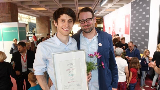 Jan Lachauer (l) und Jakob Schuh sind kurz vorm Ziel.