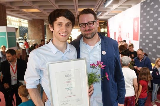 Jan Lachauer (l) und Jakob Schuh sind kurz vorm Ziel.