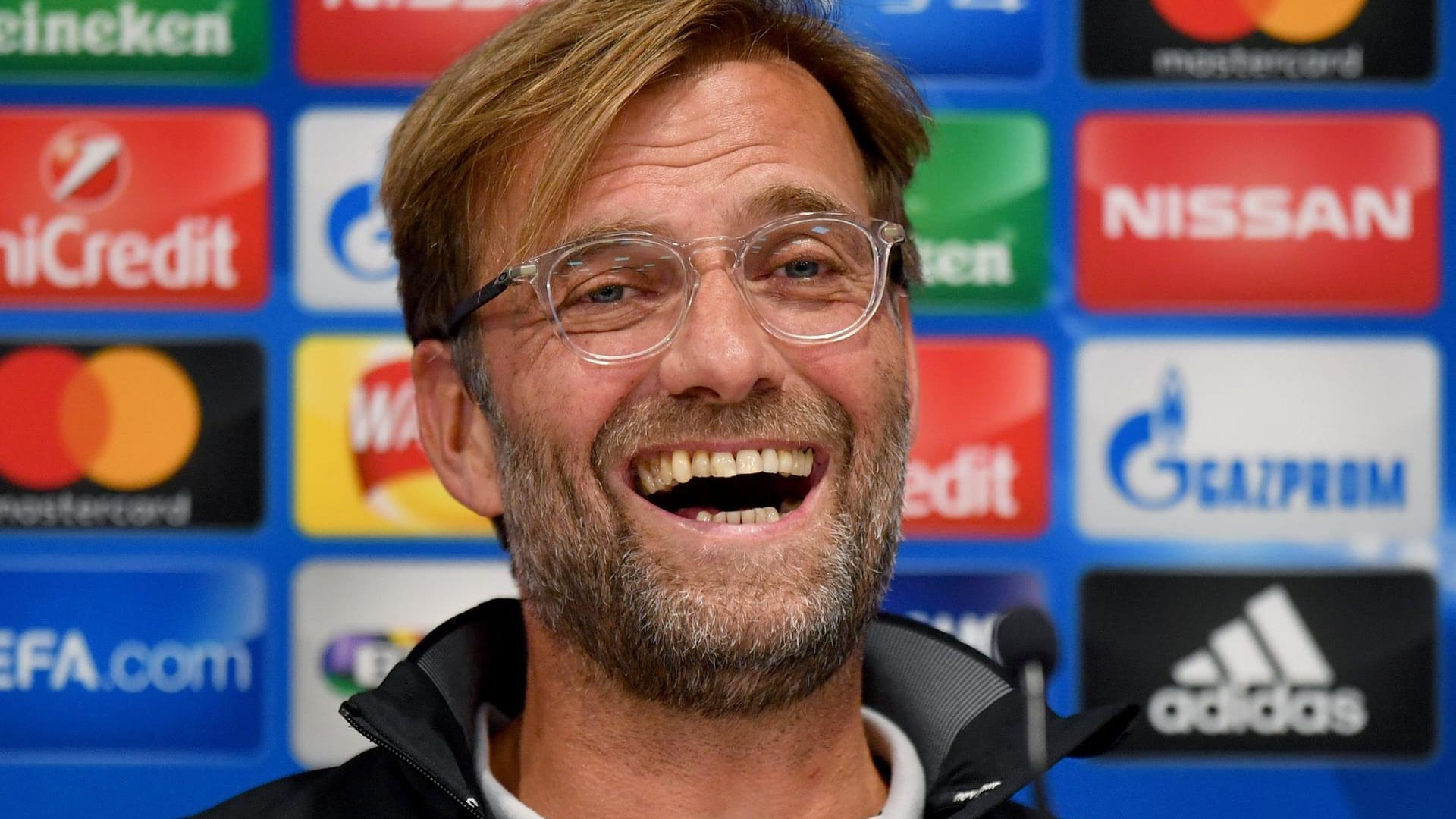 Hier wird der Unterschied deutlich. Jürgen Klopp auf einer Pressekonferenz im September.