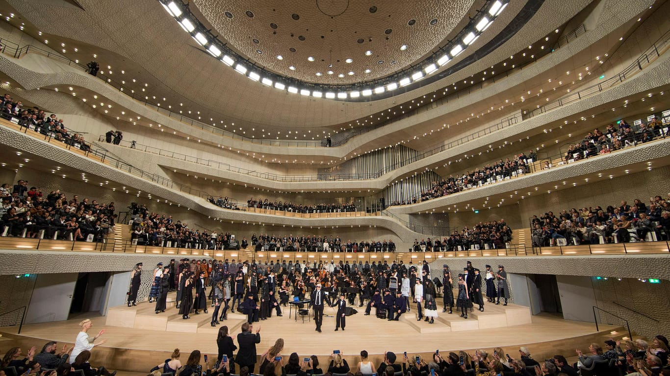 Die Elbphilharmonie bot für Chanel eine eindrucksvolle Kulisse.