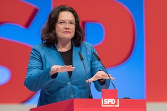 Andrea Nahles (SPD) plädiert für Gespräche mit der Union über eine Große Koalition.